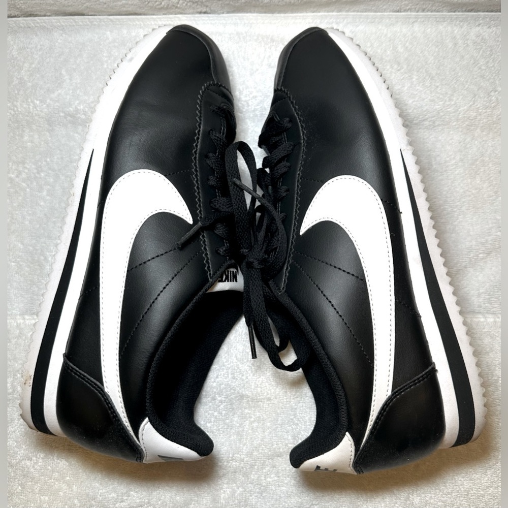 Nike Cortez unisex black and white classic style tennis shoes sneakers retro - Picture 2 of 10